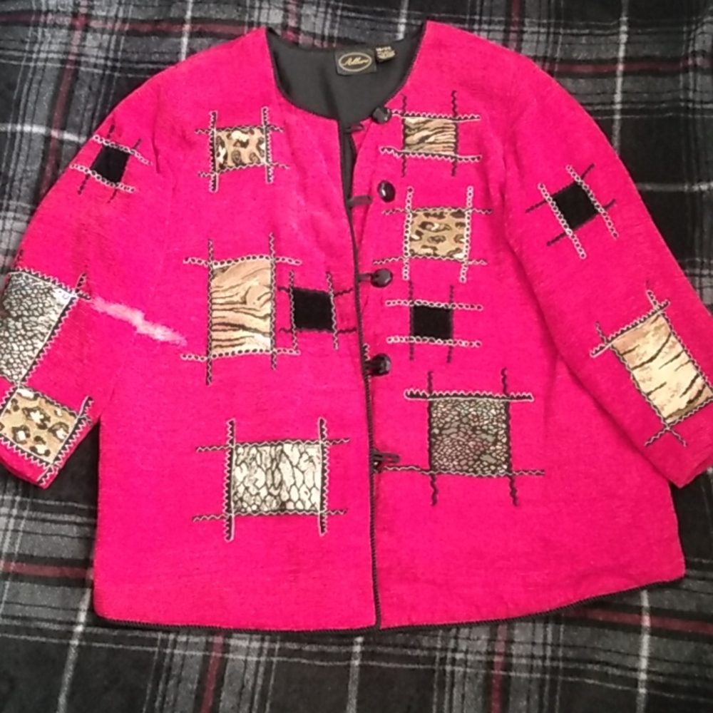 Red & cheated print classic allure sweater